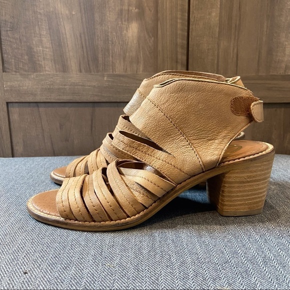 Sbicca Vintage Collection Leather Sandals - Picture 1 of 11